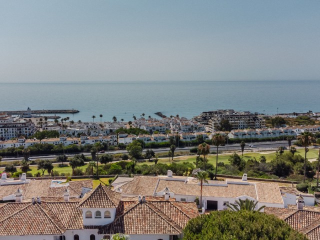 3 Slaapkamer Rijtjeshuis in La Duquesa