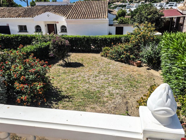 3 Slaapkamer Rijtjeshuis in La Duquesa