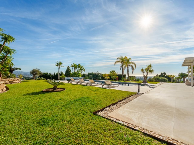 9 Bedrooms Villa in Benahavís