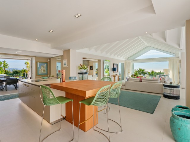 9 Bedrooms Villa in Benahavís