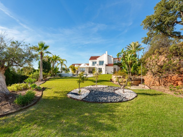 9 Bedrooms Villa in Benahavís
