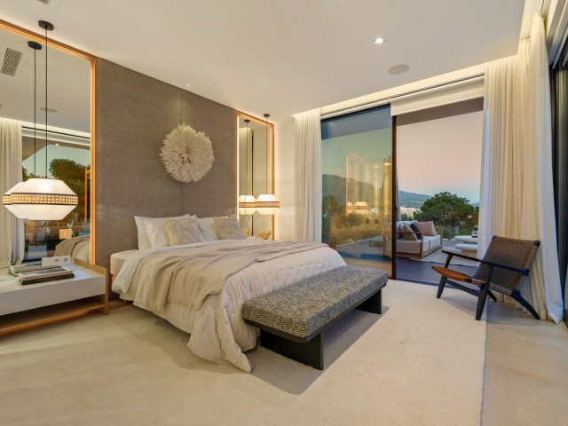 5 Bedrooms Villa in Nueva Andalucía