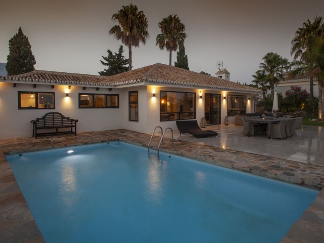 4 Schlafzimmer Villa in Sierrezuela