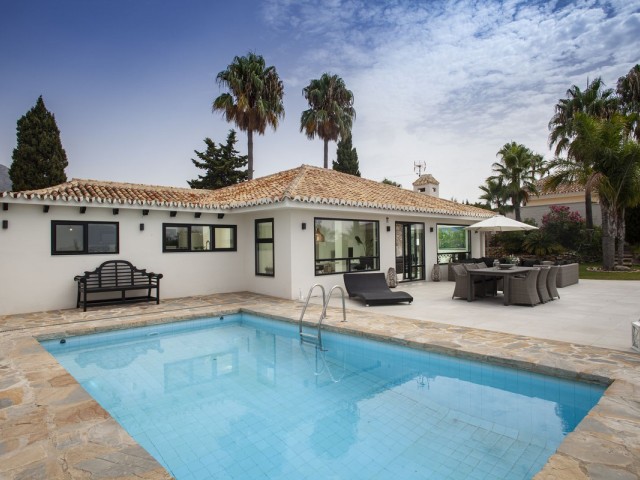 4 Schlafzimmer Villa in Sierrezuela