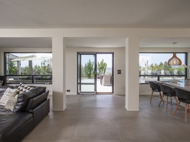 4 Schlafzimmer Villa in Sierrezuela