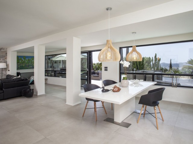 4 Schlafzimmer Villa in Sierrezuela