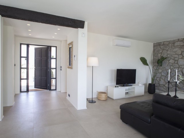 4 Schlafzimmer Villa in Sierrezuela