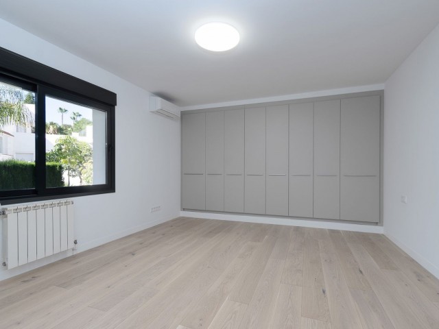 Villa con 4 Dormitorios  en Marbella