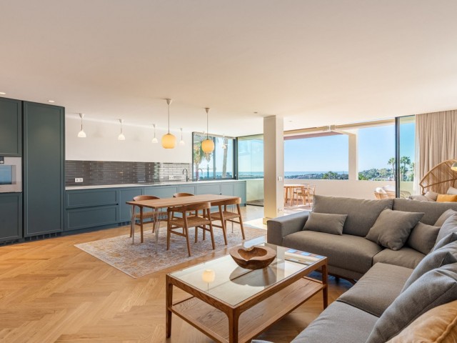 2 Bedrooms Apartment in Nueva Andalucía