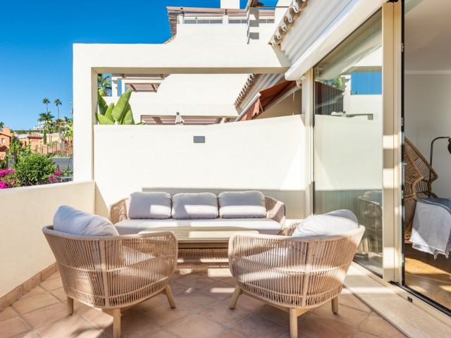 2 Bedrooms Apartment in Nueva Andalucía