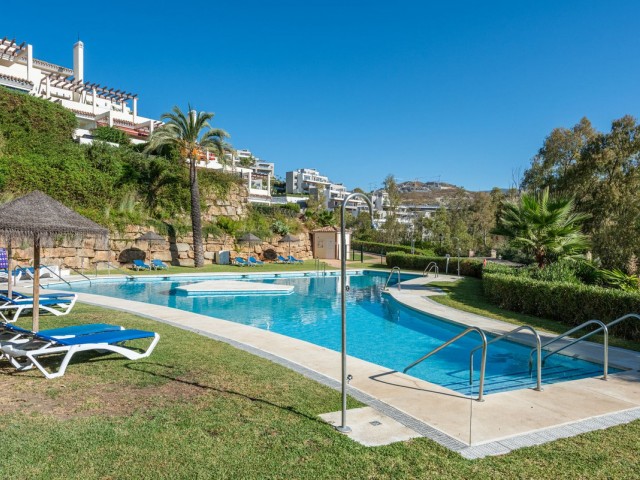 2 Bedrooms Apartment in Nueva Andalucía