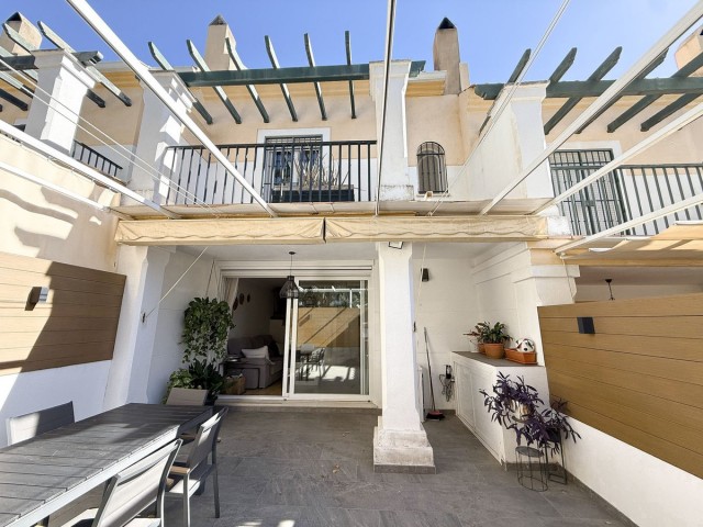 4 Schlafzimmer Reihenhaus in Marbella