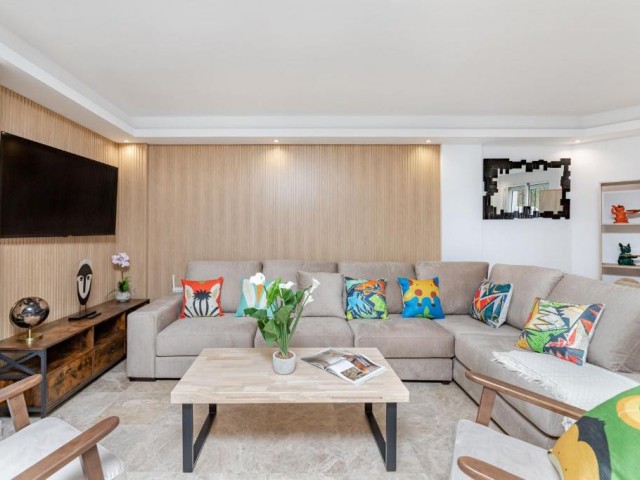 4 Bedrooms Townhouse in Nueva Andalucía