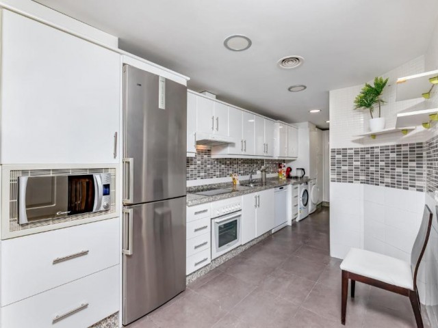 4 Bedrooms Townhouse in Nueva Andalucía