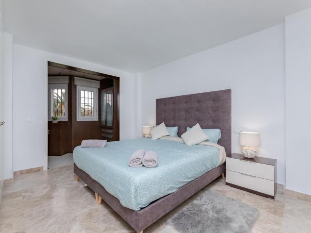 4 Bedrooms Townhouse in Nueva Andalucía