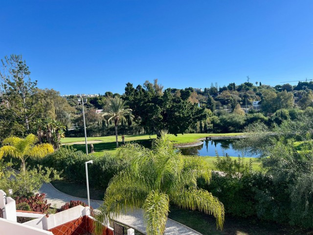 4 Schlafzimmer Reihenhaus in Nueva Andalucía