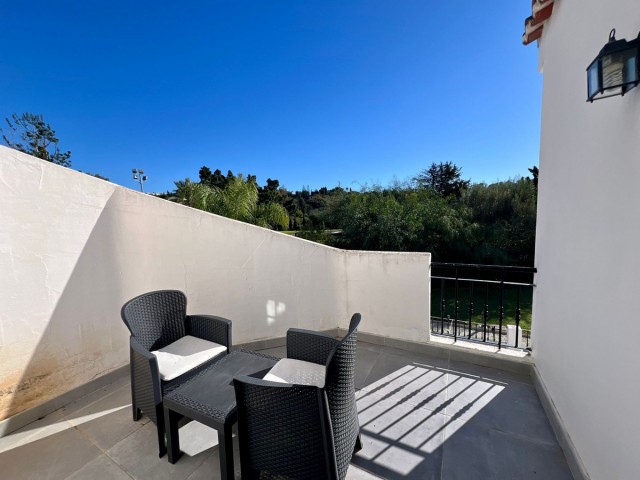 4 Schlafzimmer Reihenhaus in Nueva Andalucía