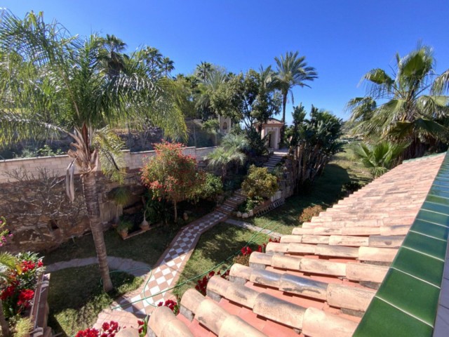 4 Bedrooms Villa in New Golden Mile