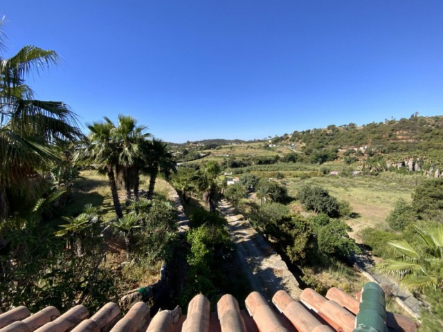 4 Bedrooms Villa in New Golden Mile