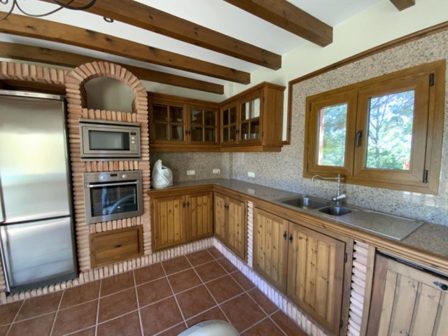 4 Bedrooms Villa in New Golden Mile