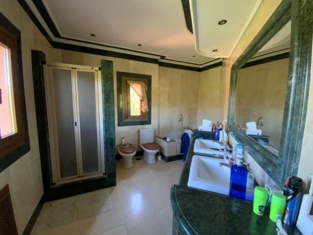 4 Bedrooms Villa in New Golden Mile