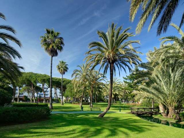 2 Bedrooms Apartment in Puerto Banús