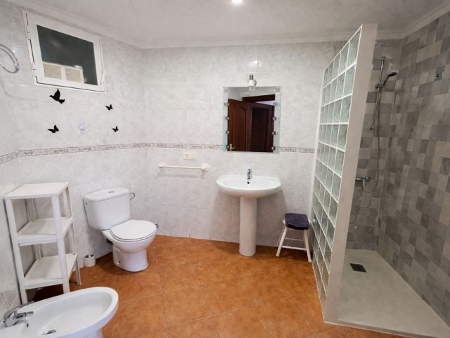 2 Bedrooms Apartment in Benalmadena