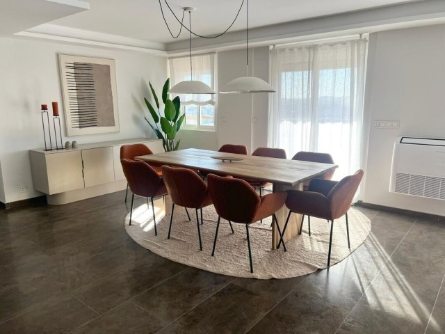 Apartamento con 4 Dormitorios  en Fuengirola