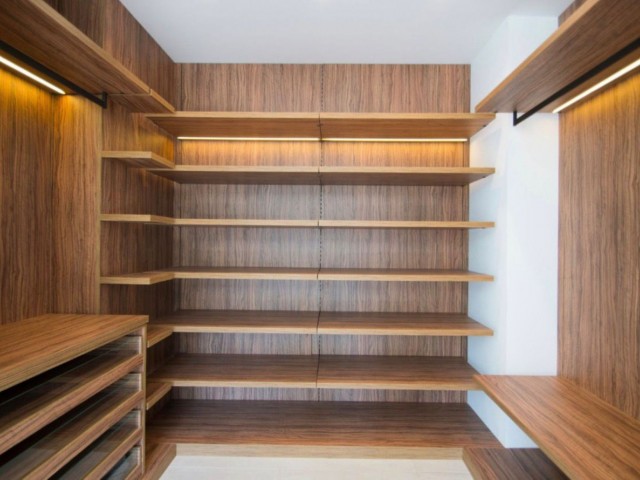 5 Bedrooms Villa in Nueva Andalucía