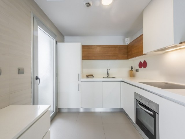 Apartamento con 3 Dormitorios  en San Pedro de Alcántara