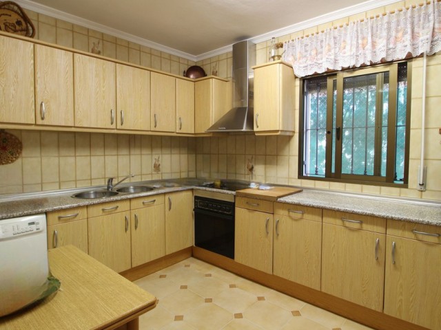 Apartamento con 4 Dormitorios  en Campo Mijas