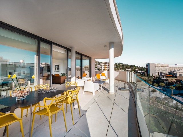 Apartamento con 3 Dormitorios  en Fuengirola