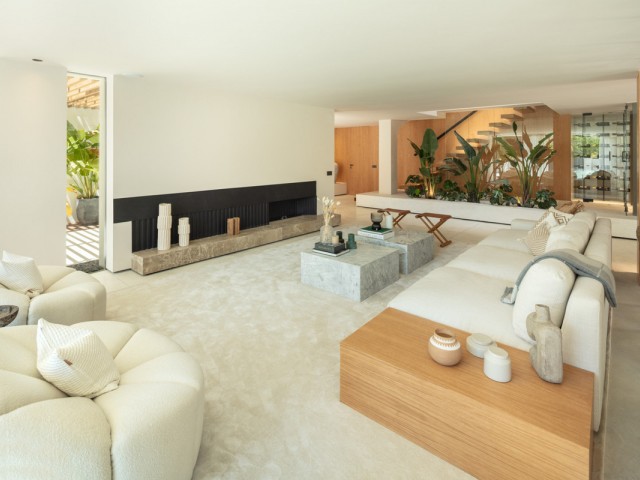 4 Bedrooms Villa in Nueva Andalucía