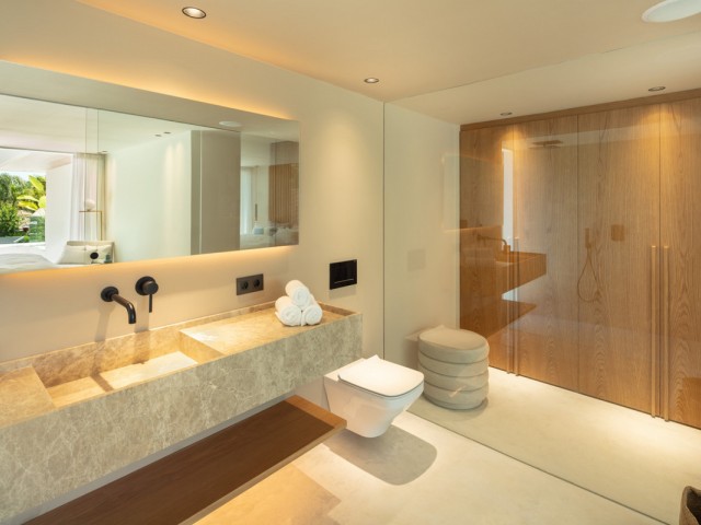 4 Bedrooms Villa in Nueva Andalucía