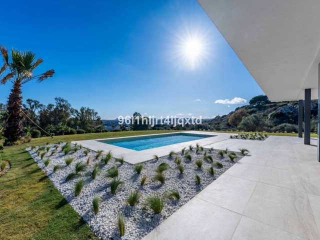 5 Makuuhuoneen Huvila Sotogrande