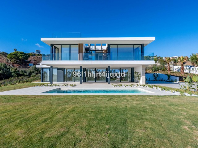 5 Makuuhuoneen Huvila Sotogrande