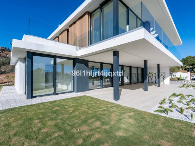 5 Makuuhuoneen Huvila Sotogrande