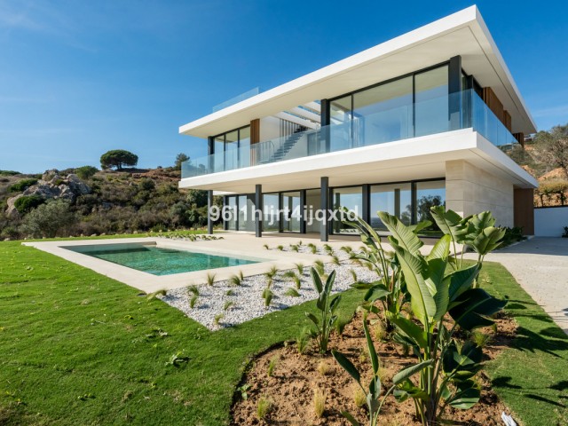 5 Makuuhuoneen Huvila Sotogrande
