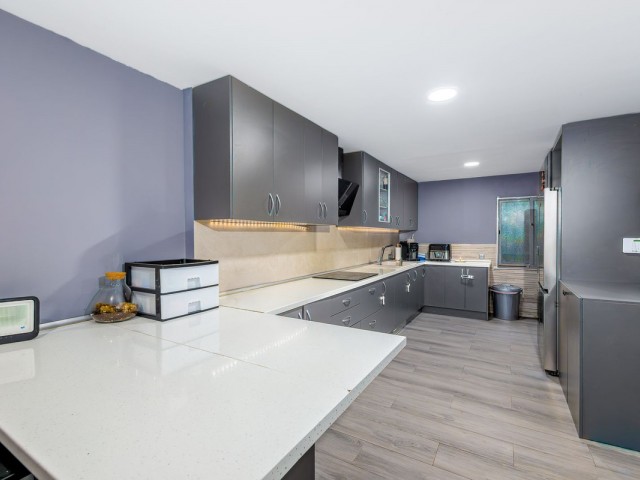 3 Bedrooms Townhouse in Estepona