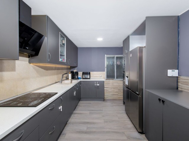 3 Bedrooms Townhouse in Estepona