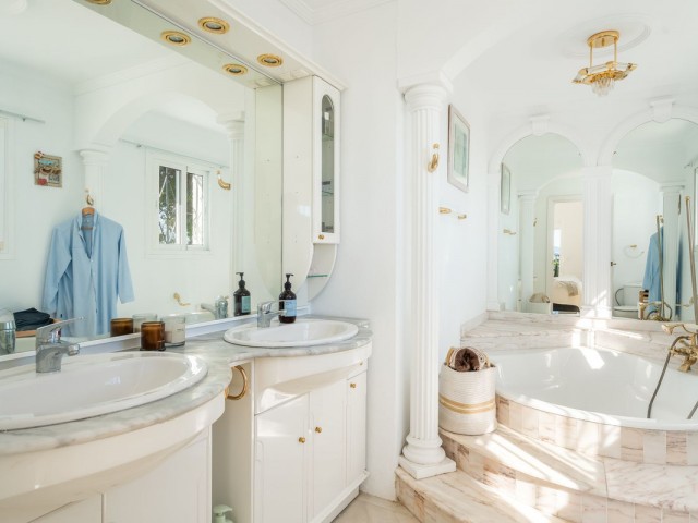 4 Schlafzimmer Villa in La Capellania