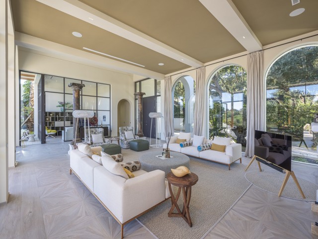 6 Bedrooms Villa in Sotogrande