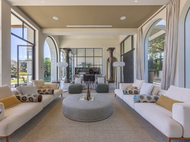 6 Bedrooms Villa in Sotogrande