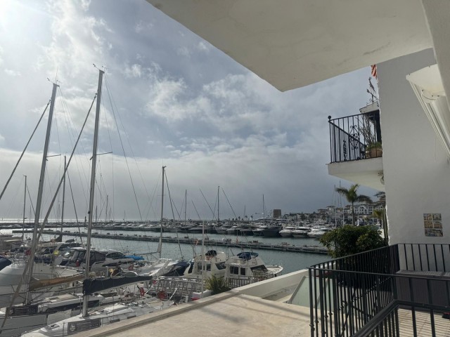 1 Bedrooms Apartment in Puerto Banús
