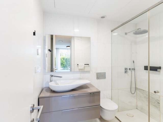 2 Makuuhuoneen Huoneisto Estepona