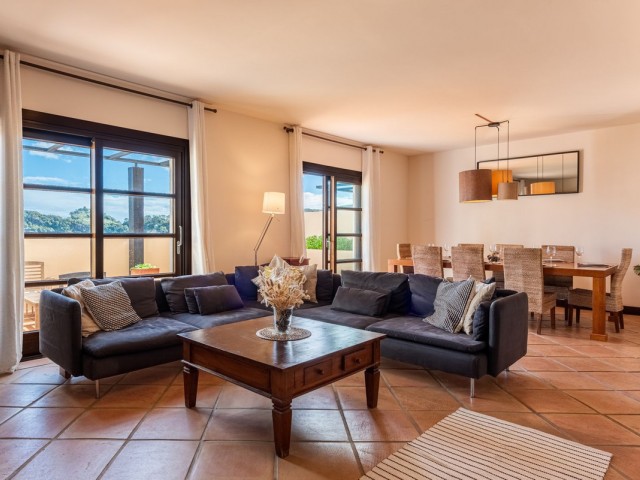 4 Schlafzimmer Reihenhaus in Benahavís