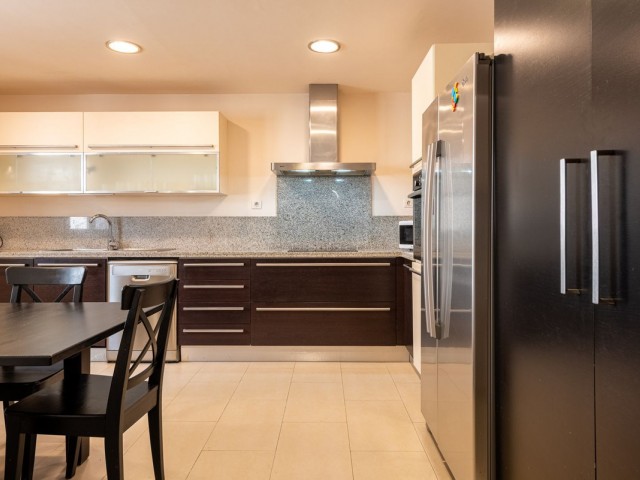 4 Schlafzimmer Reihenhaus in Benahavís