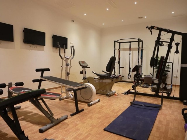 6 Bedrooms Villa in Sotogrande