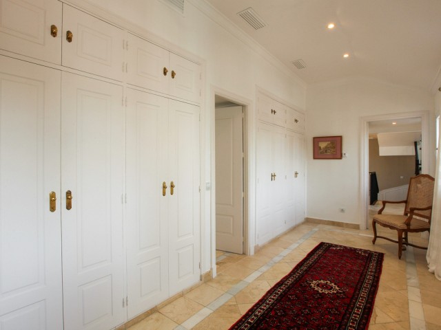 5 Bedrooms Villa in Sotogrande