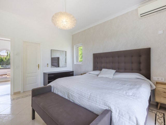 5 Bedrooms Villa in Sotogrande